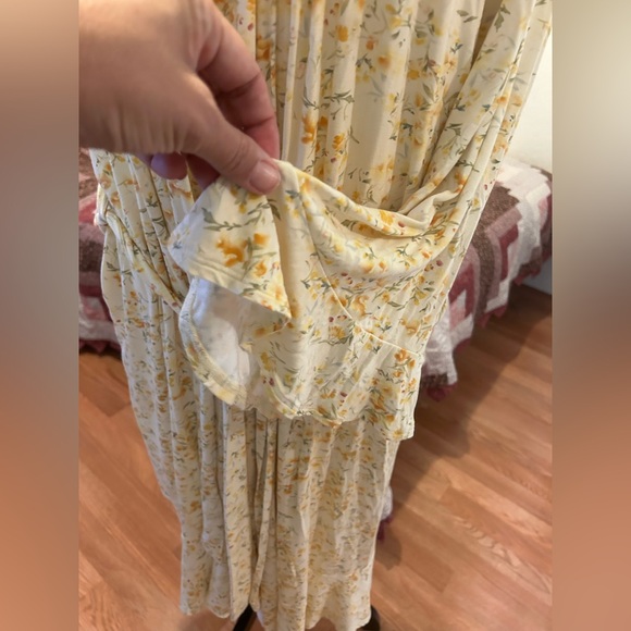 Yellow Floral Kimono Robe soft surroundings - Picture 5 of 8